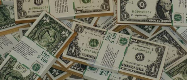 Being Thrifty: 5 Easy Ways to Save Money Every Month