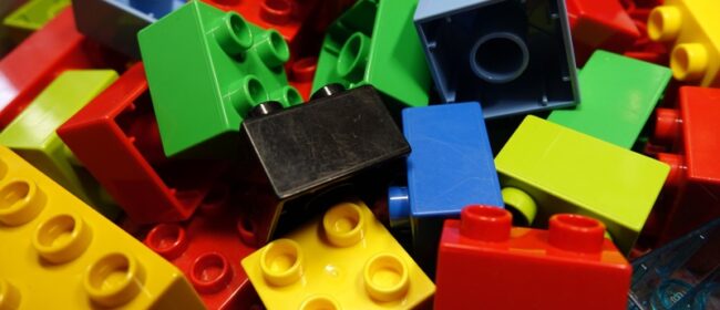 The Benefits Of Buying Second Hand Toys For Children 